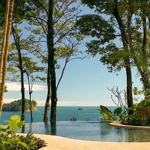 Arenas del Mar Beachfront&Rainforest Resort